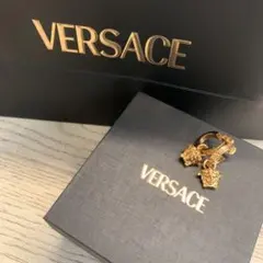 VERSACE メデューサモチーフピアスのサムネイル