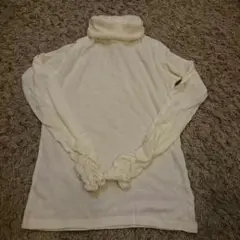 白のタートルネック！！