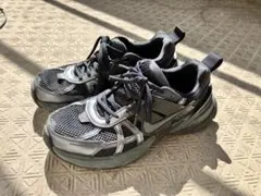 NIKE ナイキ　V2K ラン