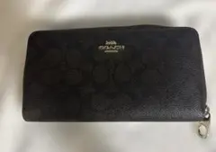 COACH長財布のサムネイル