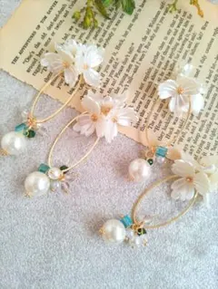 889★2ペア4個オリジナルチャーム、コネクター、大ぶり、アクリルフラワービーズ