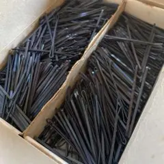 大量の黒いヘアピン GORIKI KOGYO 400グラム