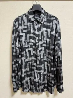 ザラZARA 総柄長袖レーヨンシャツ モノトーン アートデザイン