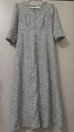 花柄ロングワンピース 半袖 グレー系