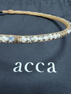 acca アッカ　いろんなビジュー付き　カチューシャ　ヘアバンド