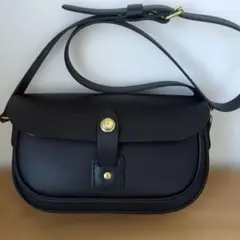 ヘルツ　サンプルルーム　ショルダーバッグ
