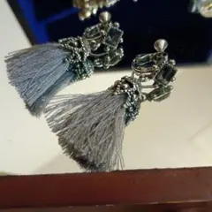 タッセル　イヤリング