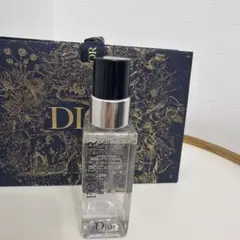 Dior ディオールスキン フォーエヴァー メイクアップ フィックス ミストのサムネイル