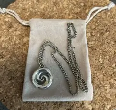 シルバーアクセサリー　ネックレス　渦