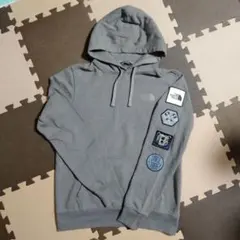 希少★THE NORTH FACE グレー パーカーのサムネイル