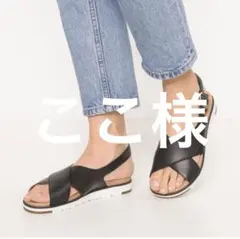 UGG クロスストラップ ブラックサンダル