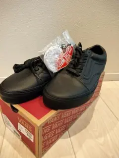 期間限定値下中！新品タグ箱付き！vans レザー　オールドスクール　バンズ　革製