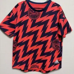 adidas サッカースポーツウェア 稲妻　130㎝