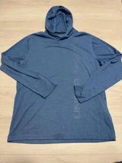 アンダーアーマー　パーカー　SMサイズ