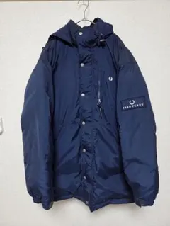 FRED PERRY 短丈 肉厚 リバーシブル ダウンジャケット ドローコード付 
