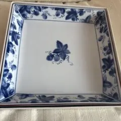 【未使用】有田焼　正角盛鉢　野苺　大皿　角皿　プレート