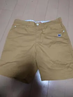 new balance ベージュショートパンツ　サイズ4