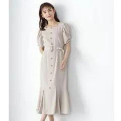 スクエアネックボリュームスリーブワンピース ベージュ