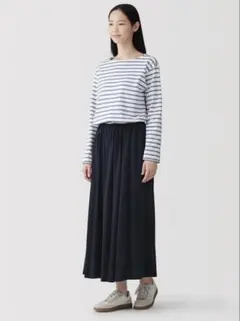 無印良品 なめらか天竺編みギャザースカート ダークネイビー Mタグ付 未使用のサムネイル