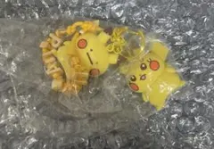 ポケモン　メタモンに変身中　ピカチュウキーホルダー　韓国ポップアップ限定