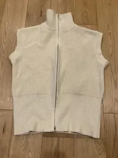 中古品★SELECT MOCA フロントジップ ニットベスト ホワイトのサムネイル