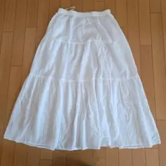 UNIQLO ホワイト フレアスカート Lサイズ。