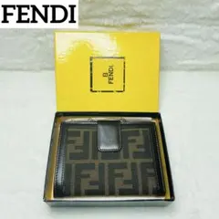新品未使用　正規品　FENDI 二つ折り財布 FF ロゴ ズッカ柄 ブラック