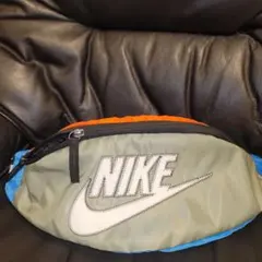 NIKE ボディバッグ オリーブグリーン
