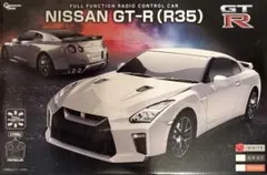 NISSAN GT-R R35 WHITE ラジコンのサムネイル