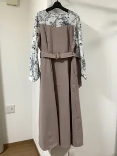 未使用品　花柄長袖ベルト付き　モカピンク　ロングワンピース　LL