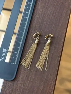 ゴールドカラー タッセル イヤリング ロング チェーン
