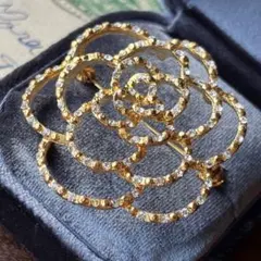 1391ヴィンテージ◎クリアガラスオープンワークローズフラワーブローチ刻読不明印