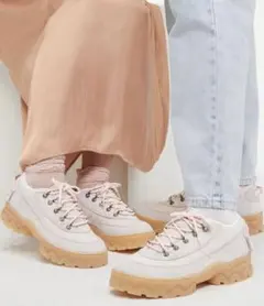 NIKE ラハール LOW SE ウィメンズシューズ