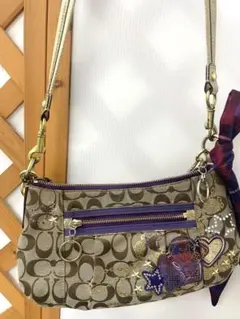 COACH シグネチャー ショルダーバッグ ハート柄　パープル　poppy