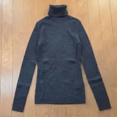 ユニクロ メリノウール タートルネック ニット セーター 長袖