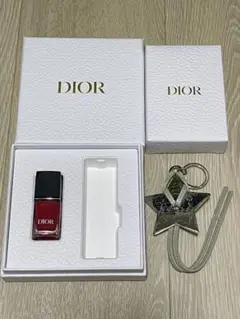 Dior Vernis 999 マニキュア 星チャーム