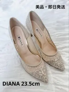 【美品】DIANA ダイアナ ウエディングシューズ　グリッター ポインテッドトゥのサムネイル