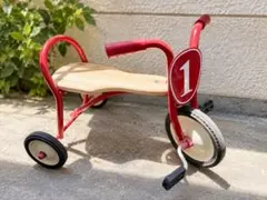 キッズ用 三輪車 レッド 木製サドル レトロデザイン キッズ用 三輪車 レッド 木製サドル レトロデザイン - メルカリ