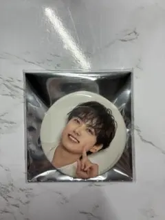 尾崎匠海 缶バッジ 缶バ ポーズ