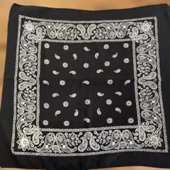 ヴィンテージ バンダナ ブラック ペイズリー