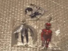一番くじ　進撃の巨人　つながるアクリルチャーム　終尾　リヴァイ　巨人　セット