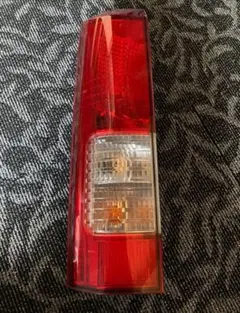 日産純正　D21 D22 ダットサンテールランプ 220-23585 日産純正 D21 D22 ダットサンテールランプ 220-23585 - メルカリ