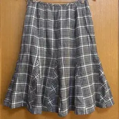 a.v.v スカート