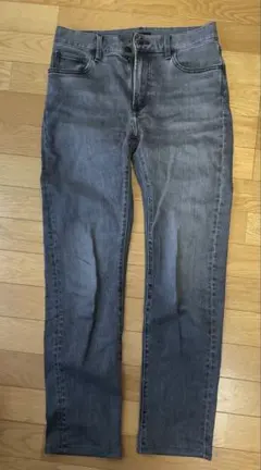 ユニクロ　ジーンズ　デニムパンツ　ブラック