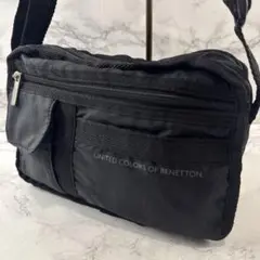UNITED COLOR OF BENETTON ベネトン ショルダーバッグ 黒のサムネイル