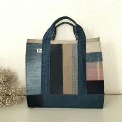 自立スクエア　デニムリメイクバッグ　パッチワーク　わんこタグ