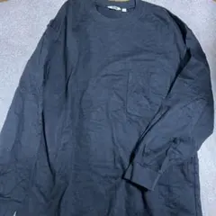 3月末までの出品 UNIQLO U 黒の長袖Tシャツ 胸ポケット付き