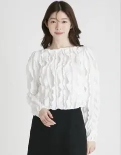 【美品】セルフォード　フリルジャガードカットトップスのサムネイル