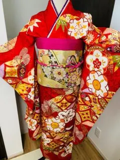 美品　豪華　レッド　金駒刺繍　金彩加工　正絹　鹿子　成人式振袖フルセット　M 美品 豪華 レッド 金駒刺繍 金彩加工 正絹 鹿子 成人式振袖フルセット