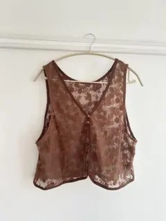 しまむらベスト・ジレ　刺繍花柄レース